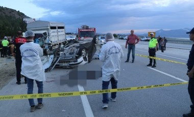 Nişan alışverişinden dönüyorlardı… Trafik kazasında hayatlarını kaybettiler!