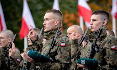 Polonya Dışişleri Bakanı Radoslav Sikorski: Ukrayna'ya asker göndermeyi göz ardı etmemeliyiz