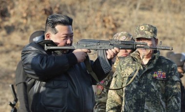 Kuzey Kore lideri Kim Jong-un: ABD'yi askeri müdahaleden caydırabilecek güce sahibiz