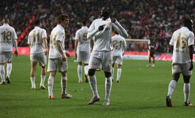 Samsun'da gol yağmuru! Karadeniz derbisinin galibi Samsunspor oldu... Samsunspor 3-1 Trabzonspor