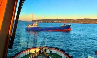 İstanbul Boğazı'nda gemi trafiği askıya alındı