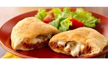 İtalyan pidesi de denir: Calzone tarifi...