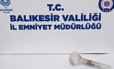 Tedirgin tavırları ele verdi: Torpido bölümünden uyuşturucu çıktı