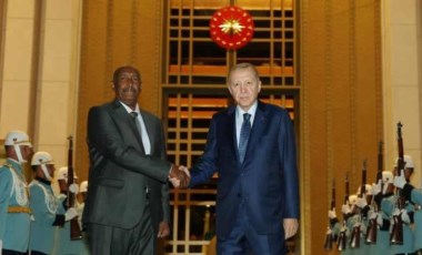 Erdoğan, Sudan Egemenlik Konseyi Başkanı ile görüştü