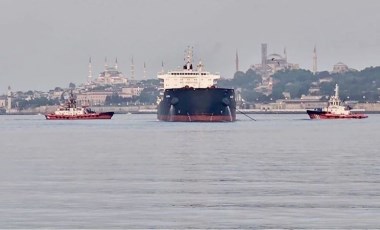 İstanbul Boğazı'nda gemi trafiği geçici olarak durduruldu