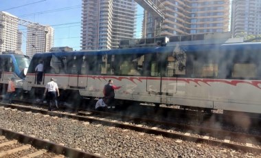 İzmir'de yolcu treni vagonunun tekeri raydan çıktı: Yolcular tahliye edildi!