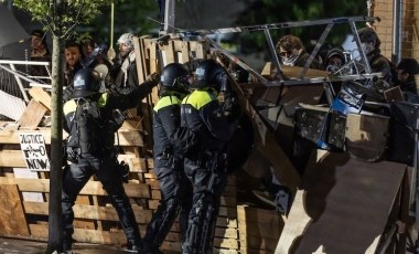 Amsterdam Üniversitesi’nde İsrail protestosu: 125 gözaltı