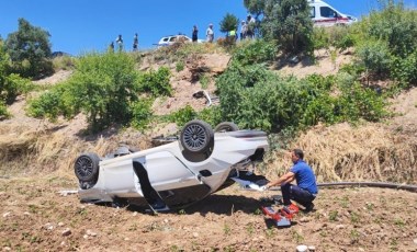 Adıyaman'da feci kaza... Otomobil şarampole yuvarlandı: 3 yaralı