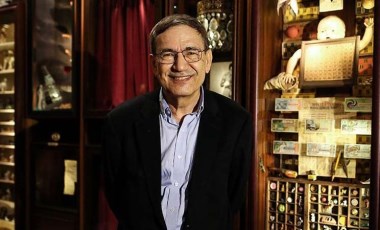 Orhan Pamuk, Beyoğlu'ndaki 'kaçak inşaatla' mücadele ediyor