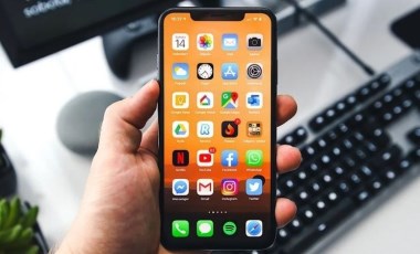 Samsung, etkinlikteki tanıtımdan sonra Apple ile dalga geçti