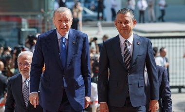 Erdoğan-Özgür Özel zirvesinde 'kravat' ayrıntısı