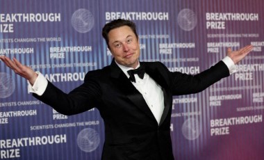 Tesla yatırımcıları, Elon Musk’a rekor ödeme yapılmasını kabul etti