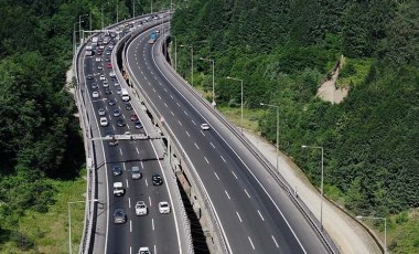 Bayram öncesi yurttaşlar yola döküldü: Yollarda trafik yoğunluğu yaşanıyor