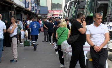 Büyük İstanbul Otogarı'nda bayram yoğunluğu: 'Bu fiyatları biz değil, Ulaştırma Bakanlığı belirliyor'