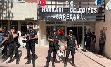 AKP'li vekilden dikkat çeken 'kayyum' iddiası: '30 DEM Partili Belediye Başkanı hakkında...'