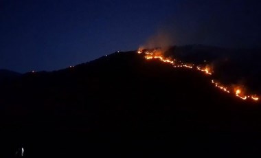 Tren seferleri durduruldu: Manisa’daki yangında ekip sayısı 71’e çıktı