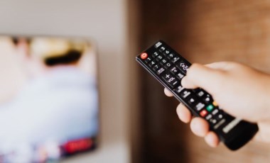 TV yayın akışı 2 Haziran Pazar! Hangi kanalda ne var, günün filmleri ve dizileri neler?