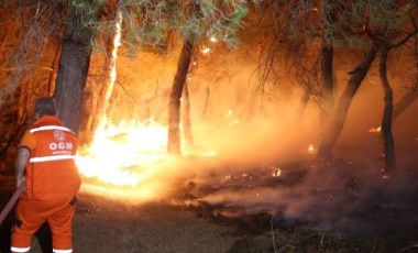 Ayvacık’ta orman yangını: 1 köy boşaltıldı