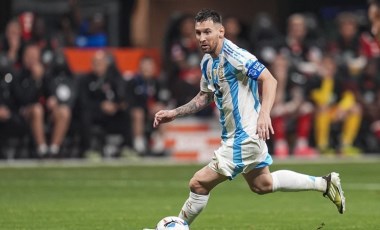 Messi'den bir ilk: Arjantin, Copa America'ya 3 puanla başladı!