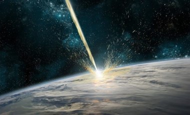 Tehlikeli derecede dünyaya doğru yaklaşıyor: 'Dinazorları yok eden asteroit çarpmasıyla kıyaslanabilir...'