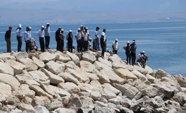 Van Gölü'nde kaybolan Ahmet'i arama çalışmalarında 3'üncü gün