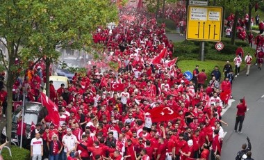 Portekiz maçı öncesi... Dortmund sokakları kırmızı-beyaza büründü!