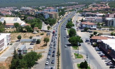 Muğla'da 10 kilometrelik araç kuyruğu