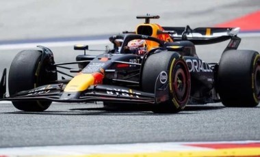 F1 Avusturya GP'sinin sprint turunda Verstappen kazandı