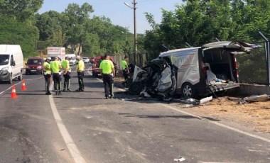 Tekirdağ’da işçi servisi ile panelvan çarpıştı: 2 ölü, 10 yaralı