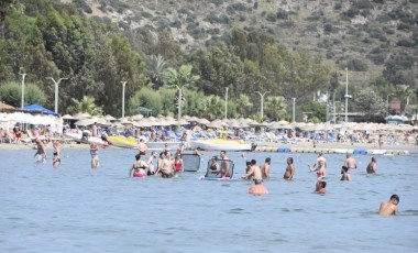 Bodrum'da hava sıcaklığı 38 dereceyi gördü: Turistler sahile akın etti