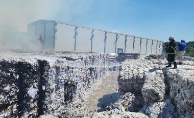 Zonguldak'ta yangın paniği: Kağıt fabrikasındaki atık karton ve kağıtlar yandı