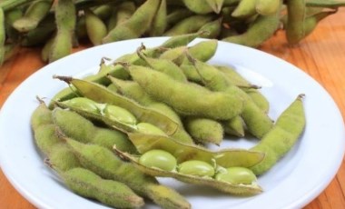 Taze fasulyeye benzeyen protein zengini besin: Edamame ve bilinmeyen faydaları...