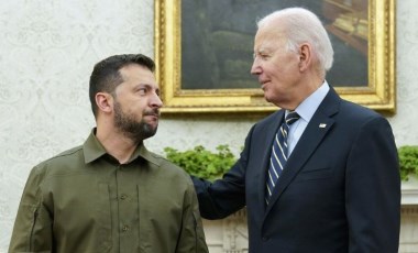 Biden, Ukrayna'ya sağladıkları askeri yardım paketindeki gecikmeden dolayı Zelenskiy'den özür diledi