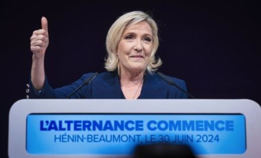 Fransa seçimlerinde ilk turun galibi Le Pen oldu