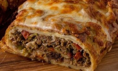 Lezzet dolu bir atıştırmalık: Kıymalı börek tarifi