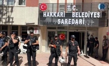 Hakkari Belediyesi’nde DEM Partili meclis üyelerine polis engeli!