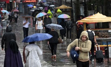 AKOM'dan İstanbul için sağanak uyarısı: Saat verildi!