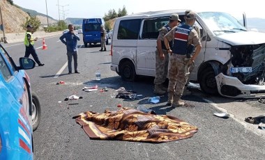 Gaziantep'te katliam gibi kaza... Lastiği patlayan minibüs, bariyerlere çarpıp takla attı: 1 ölü, 8 yaralı