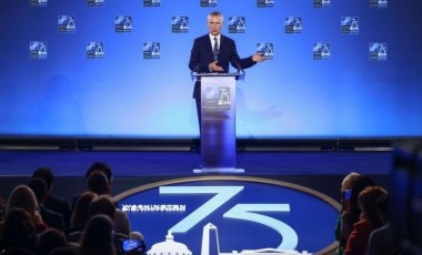 NATO zirvesi: Ukrayna'ya 40 milyar dolardan fazla askeri yardım sözü