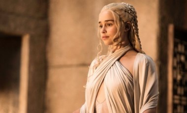 Emilia Clarke Amazon'un yeni dizisi 'Criminal'da rol alacak