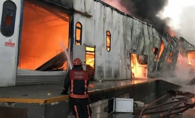 Sakarya'da fabrika yangını