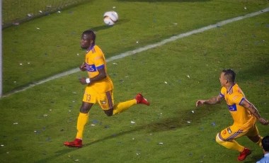 Eski Fenerbahçeli yıldız Enner Valencia'ya taraftar saldırısı!