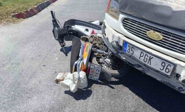 Manisa’da kamyonet motosikletle çarpıştı: 1 yaralı