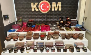 3 iş yerine baskın: 70 kilogram kaçak nargile tütünü ele geçirildi