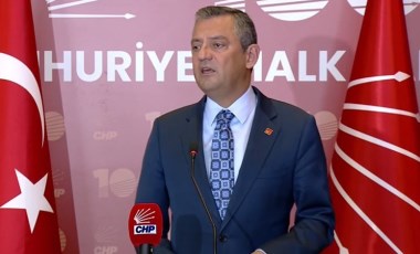 Ali Babacan'dan CHP'ye ziyaret... Özgür Özel'den Erdoğan'a 'İzmir' yanıtı: 'Çıkıp özür dileyecek mi?'