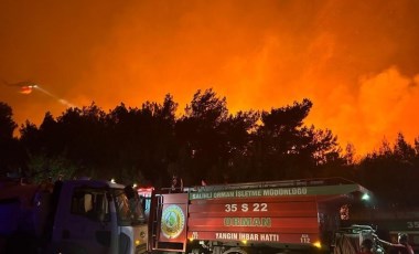 İzmir’deki yangın yerleşim yerlerine yaklaştı: Tahliye başladı!