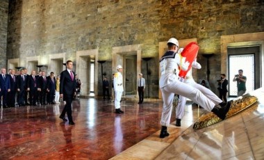 Ahmet Akın, Anıtkabir'i ziyaret etti