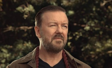 Ödül törenlerindeki konuşmalarıyla olay yaratan komedyen Ricky Gervais’ten yeni gösteri