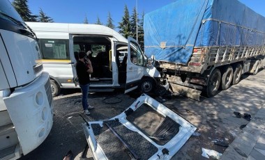 Gaziantep’te işçi servisleri çarpıştı: 21 yaralı