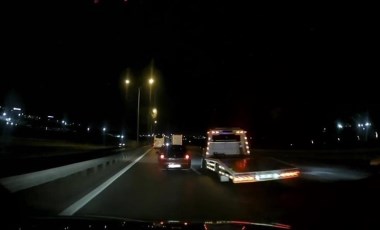 3 çekici sürücüsü otomobilleri yol boyunca taciz etti!